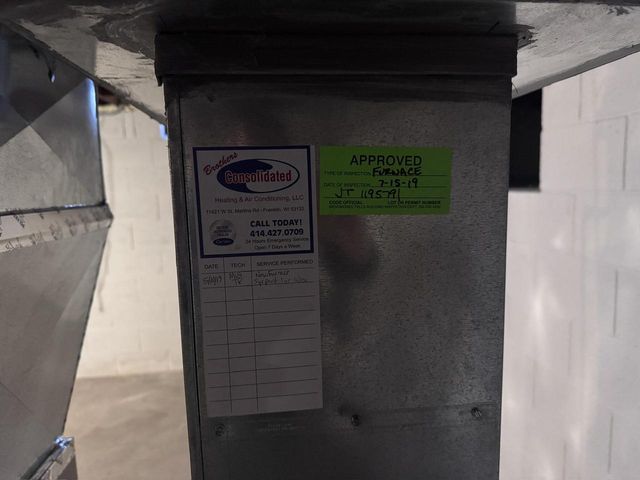 W207N6838 Flora DRIVE, Menomonee Falls, WI 53051