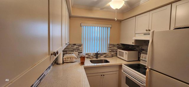 15 SE 13th Street D3, Boca Raton, FL 33432