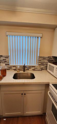 15 SE 13th Street D3, Boca Raton, FL 33432