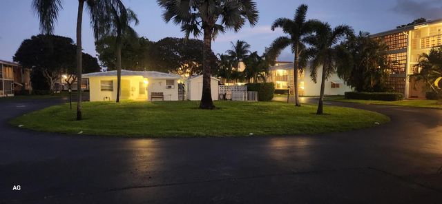 15 SE 13th Street D3, Boca Raton, FL 33432