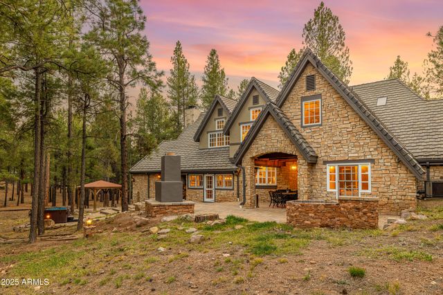 2750 W FOREST HILLS Drive, Flagstaff, AZ 86001