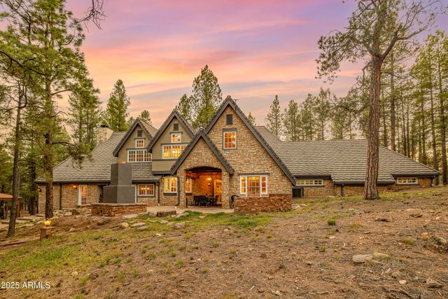 2750 W FOREST HILLS Drive, Flagstaff, AZ 86001