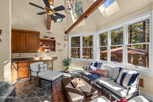 2750 W FOREST HILLS Drive, Flagstaff, AZ 86001