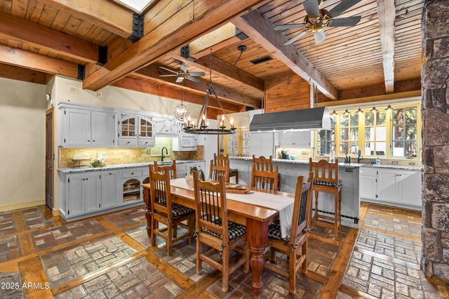 2750 W FOREST HILLS Drive, Flagstaff, AZ 86001