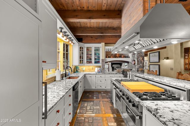 2750 W FOREST HILLS Drive, Flagstaff, AZ 86001