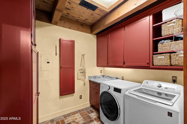 2750 W FOREST HILLS Drive, Flagstaff, AZ 86001