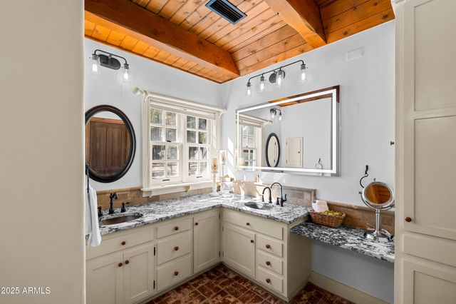 2750 W FOREST HILLS Drive, Flagstaff, AZ 86001