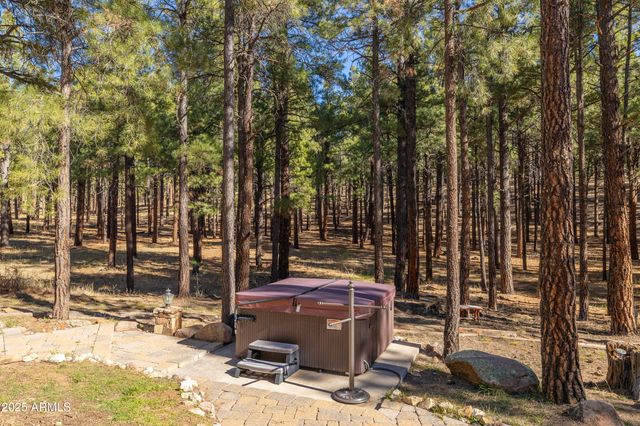 2750 W FOREST HILLS Drive, Flagstaff, AZ 86001