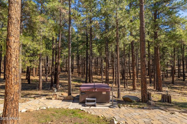 2750 W FOREST HILLS Drive, Flagstaff, AZ 86001