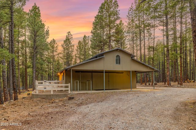 2750 W FOREST HILLS Drive, Flagstaff, AZ 86001