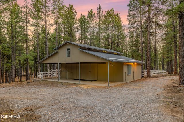 2750 W FOREST HILLS Drive, Flagstaff, AZ 86001