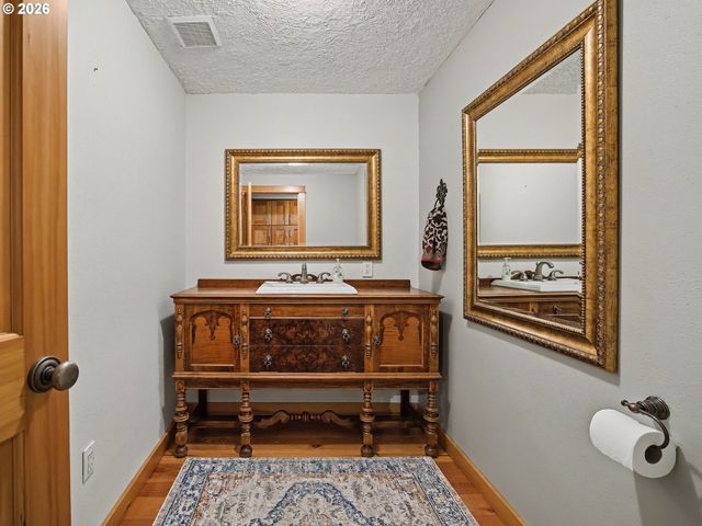 21010 E COUNTRY CLUB Rd, Brightwood, OR 97011
