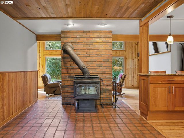 21010 E COUNTRY CLUB Rd, Brightwood, OR 97011