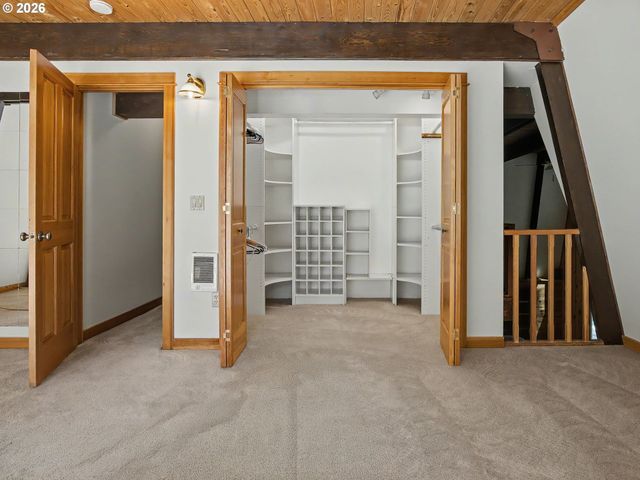 21010 E COUNTRY CLUB Rd, Brightwood, OR 97011