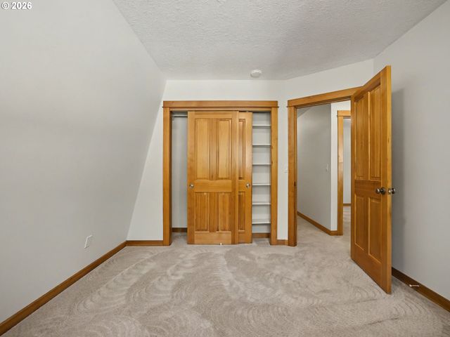 21010 E COUNTRY CLUB Rd, Brightwood, OR 97011