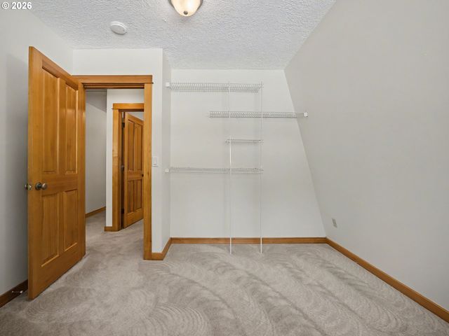 21010 E COUNTRY CLUB Rd, Brightwood, OR 97011