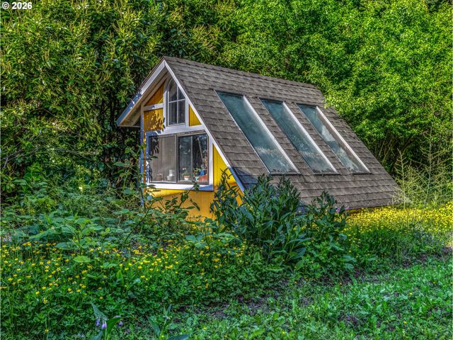 21010 E COUNTRY CLUB Rd, Brightwood, OR 97011