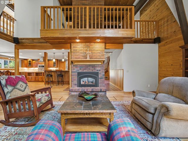 21010 E COUNTRY CLUB Rd, Brightwood, OR 97011
