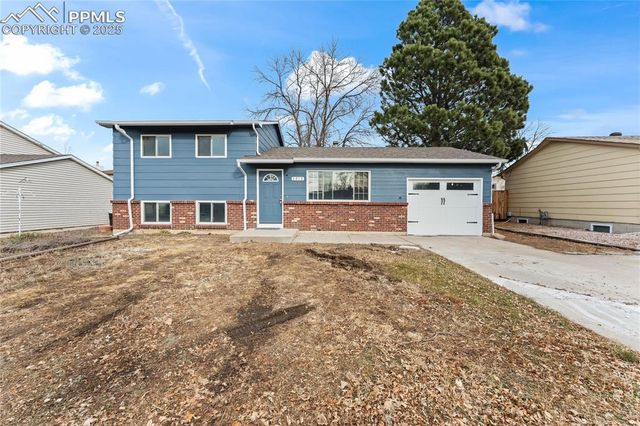 3915 Fetlock Circle, Colorado Springs, CO 80918