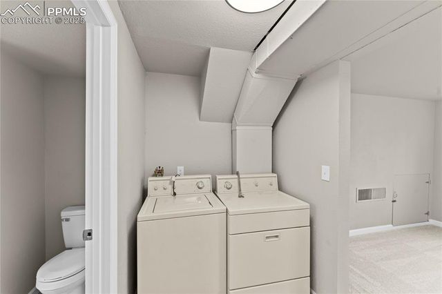 3915 Fetlock Circle, Colorado Springs, CO 80918