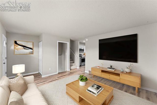 3915 Fetlock Circle, Colorado Springs, CO 80918