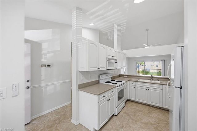 138 Pebble Shores DR 201, Naples, FL 34110