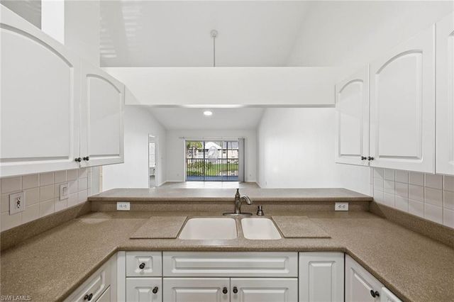 138 Pebble Shores DR 201, Naples, FL 34110