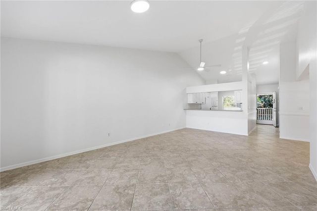138 Pebble Shores DR 201, Naples, FL 34110