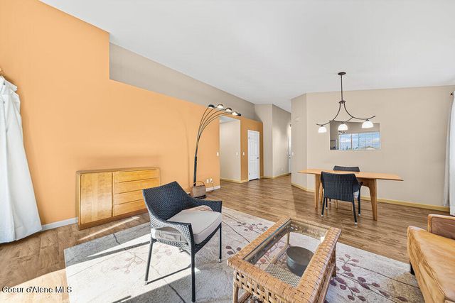 2212 N Columbine Ct, Post Falls, ID 83854