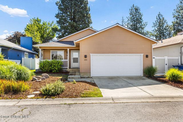 2212 N Columbine Ct, Post Falls, ID 83854