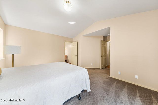 2212 N Columbine Ct, Post Falls, ID 83854