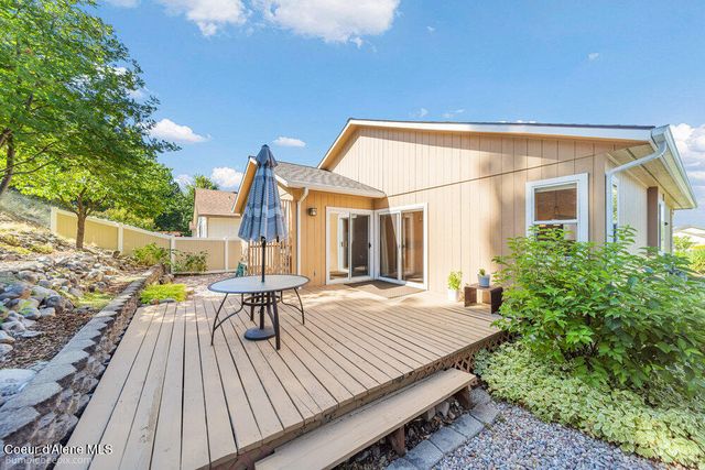 2212 N Columbine Ct, Post Falls, ID 83854