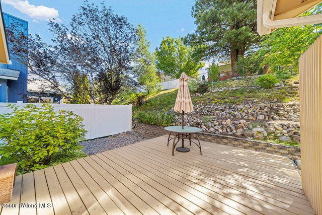 2212 N Columbine Ct, Post Falls, ID 83854