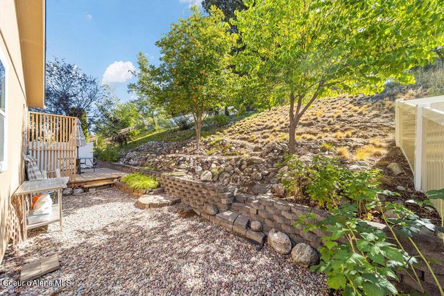 2212 N Columbine Ct, Post Falls, ID 83854