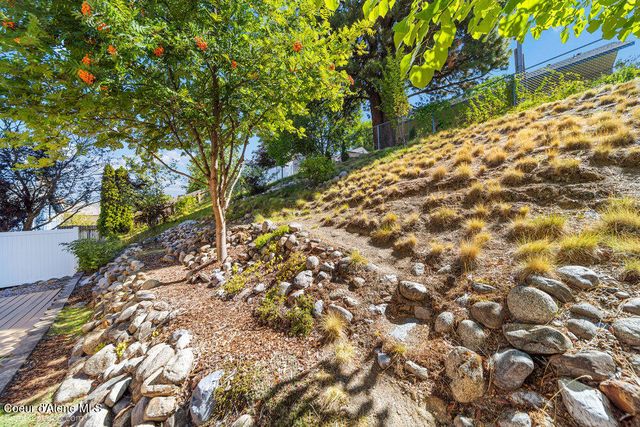 2212 N Columbine Ct, Post Falls, ID 83854