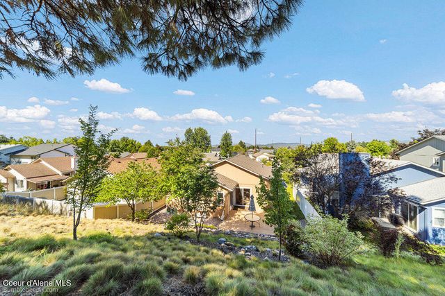 2212 N Columbine Ct, Post Falls, ID 83854