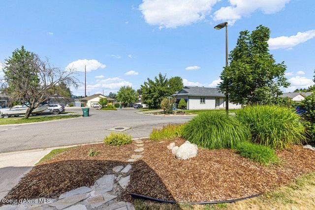 2212 N Columbine Ct, Post Falls, ID 83854