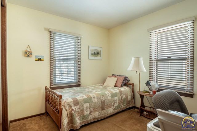 1038 SW Randolph AVE, Topeka, KS 66604