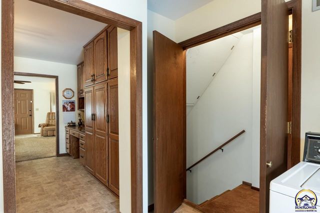 1038 SW Randolph AVE, Topeka, KS 66604