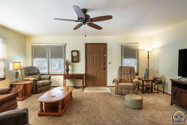 1038 SW Randolph AVE, Topeka, KS 66604