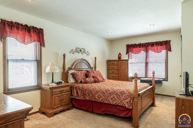 1038 SW Randolph AVE, Topeka, KS 66604