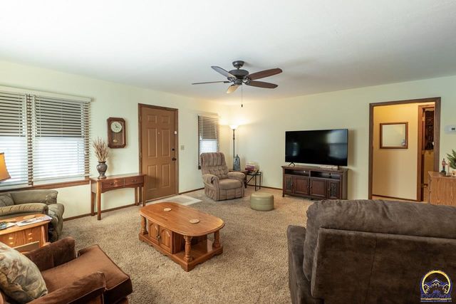 1038 SW Randolph AVE, Topeka, KS 66604