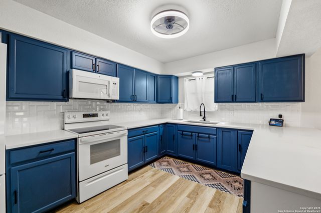 1510 Periwinkle St, San Antonio, TX 78232