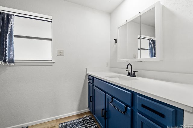 1510 Periwinkle St, San Antonio, TX 78232