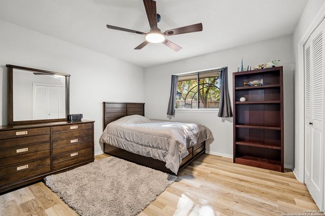 1510 Periwinkle St, San Antonio, TX 78232