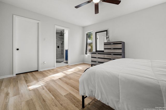 1510 Periwinkle St, San Antonio, TX 78232