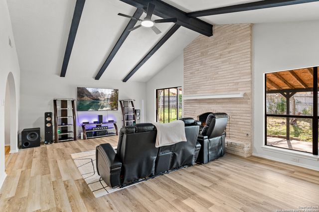 1510 Periwinkle St, San Antonio, TX 78232