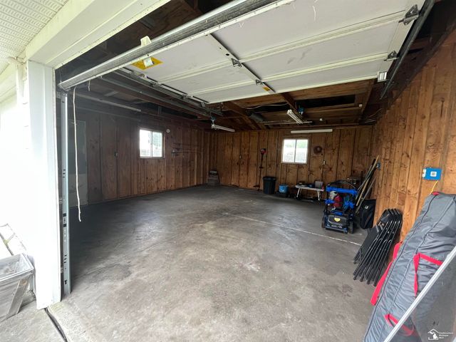 2071 Maplecrest Drive, Ash Twp, MI 48117