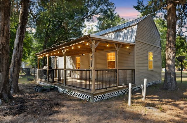 134 Maple Avenue, Streetman, TX 75859