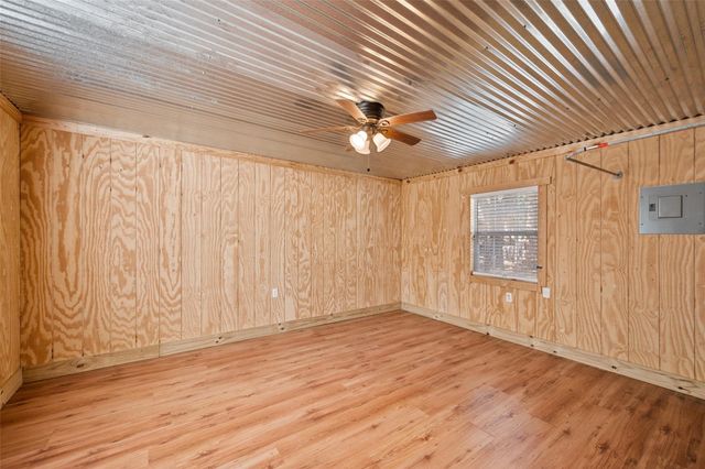 134 Maple Avenue, Streetman, TX 75859